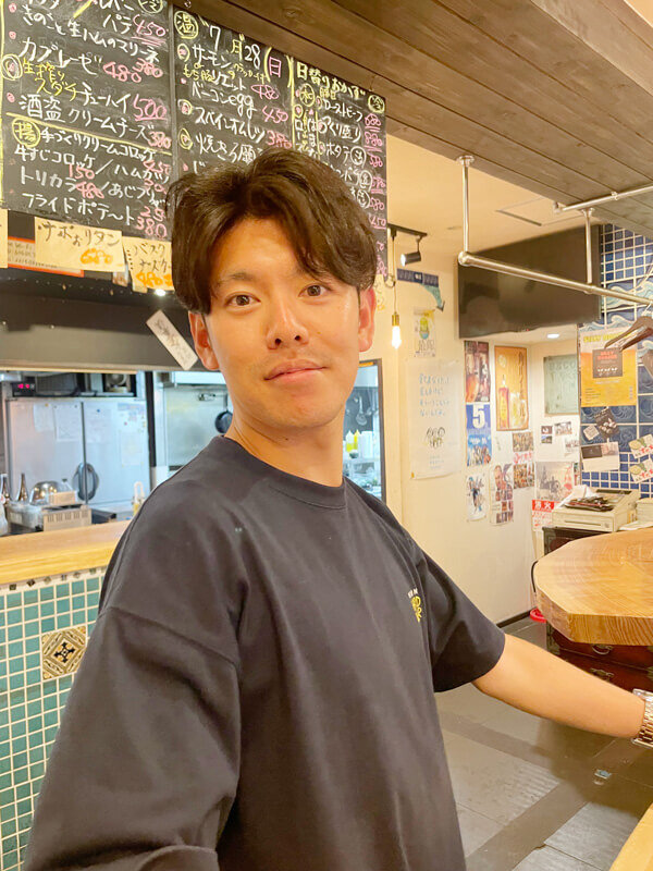 近所の行きつけ立ち飲み屋で1枚