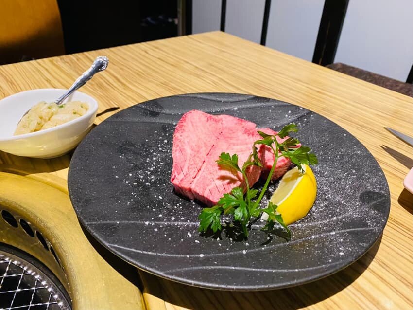 お肉よく食べます