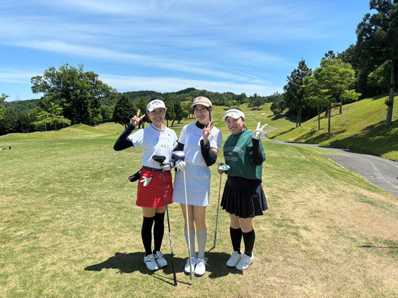 会社の同僚とゴルフ